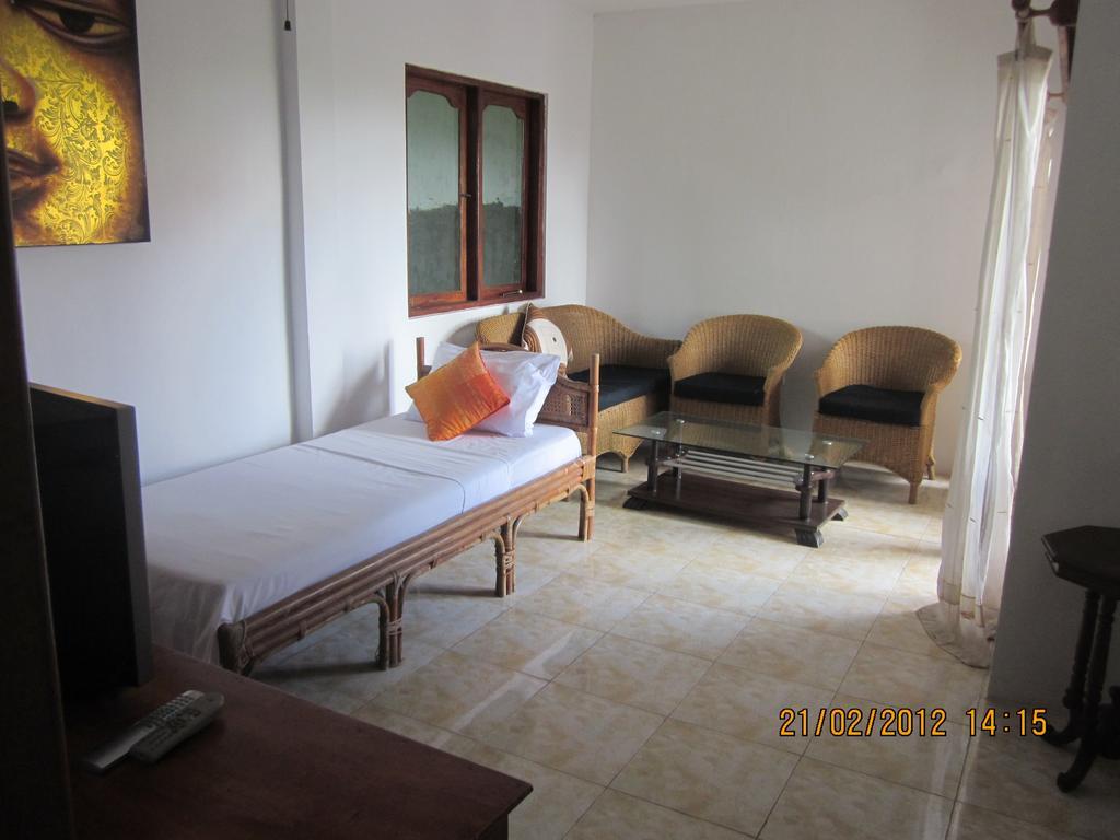 Puri Oka Beach Bungalows Кандидаса Экстерьер фото