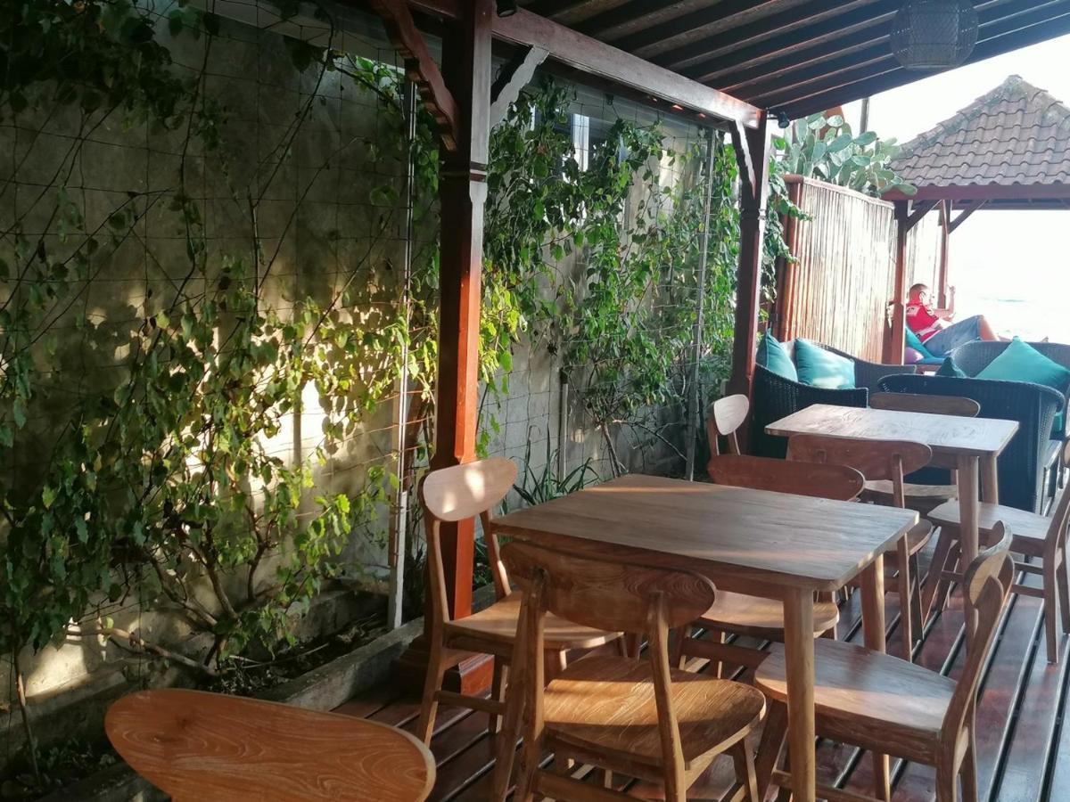 Puri Oka Beach Bungalows Кандидаса Экстерьер фото